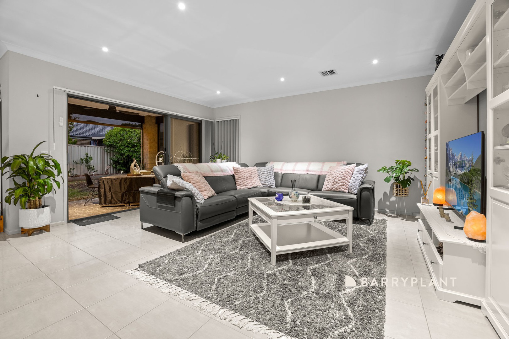 13 Cockatoo Road, Pakenham, VIC 3810, Pakenham - Thumbnail 5