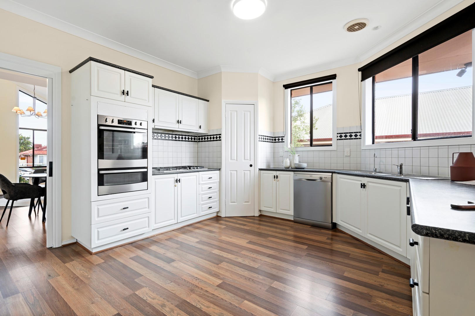 13 Collins Close, Keilor East, VIC 3033, Keilor East - Thumbnail 4