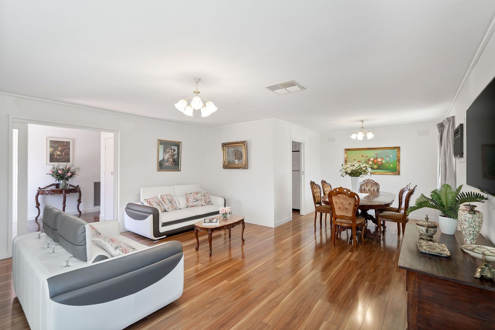 13 Cornwall St, Avondale Heights, VIC 3034, Avondale Heights - Thumbnail 2