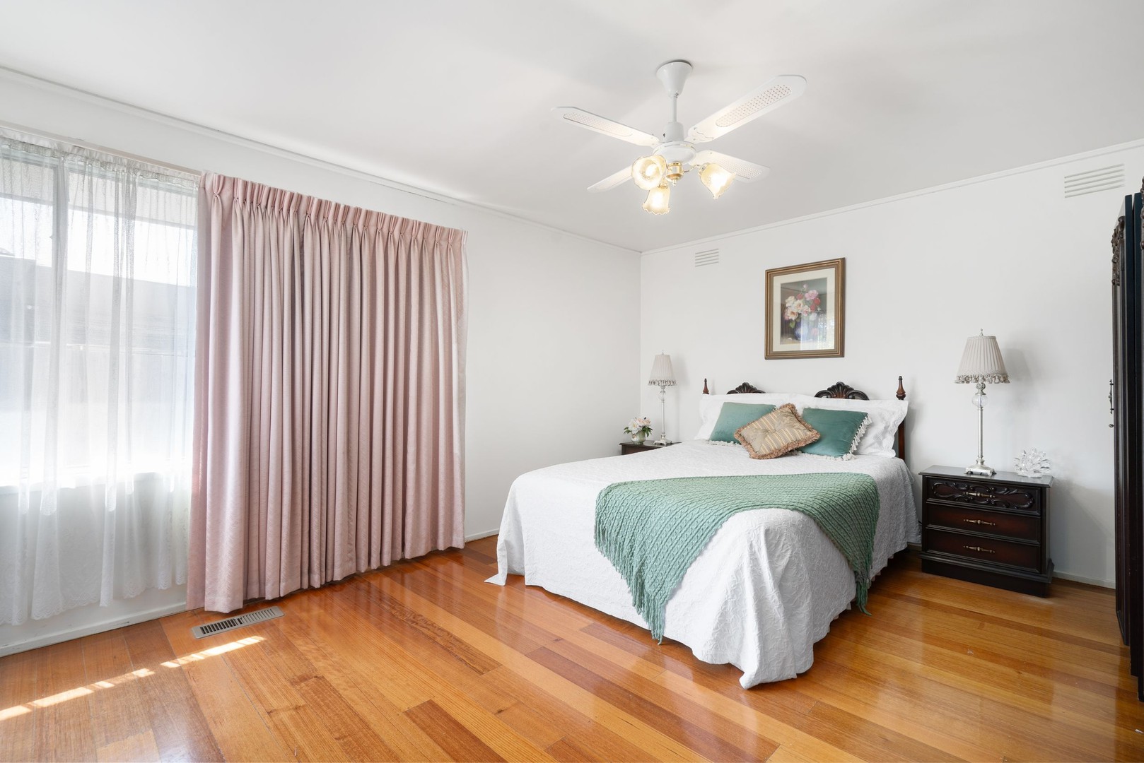 13 Cornwall Street, Avondale Heights, VIC 3034, Avondale Heights - Thumbnail 4