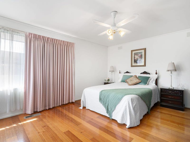 13 Cornwall Street, Avondale Heights, VIC 3034, Avondale Heights - Thumbnail 4
