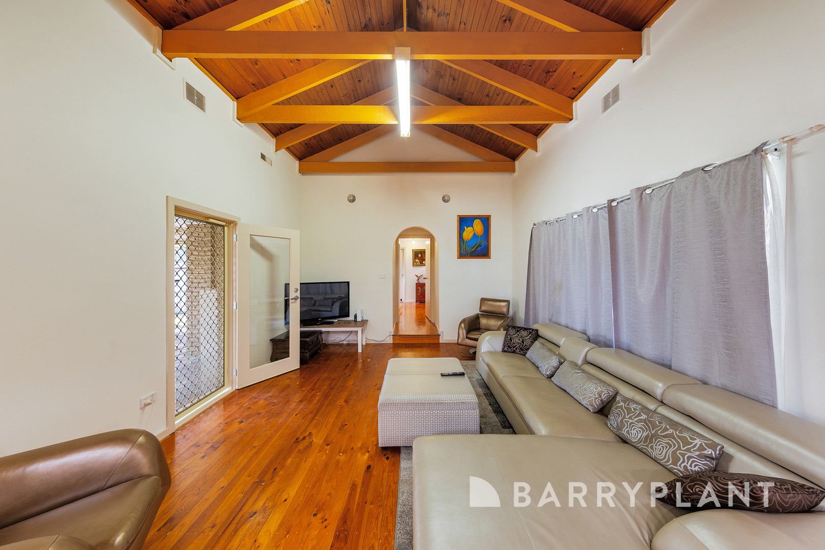 13 Corunna Avenue, St Albans, VIC 3021, St Albans - Thumbnail 6