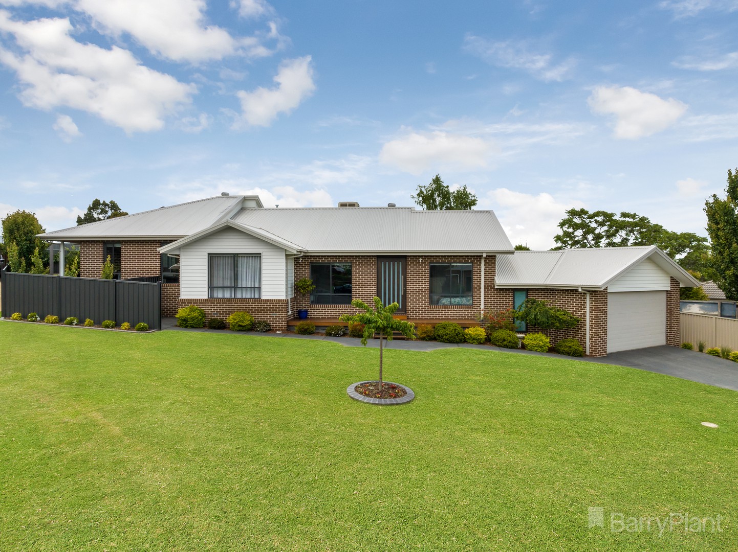 13 Crimmins Way, Kilmore, VIC 3764, Kilmore - Thumbnail 2