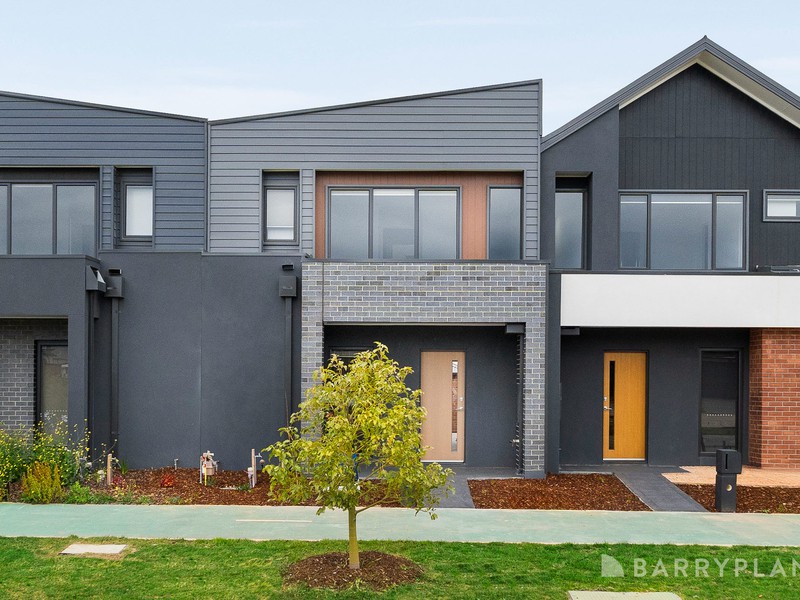 13 Croft Drive, Clyde North, VIC 3978 - Image - 02/09/2026