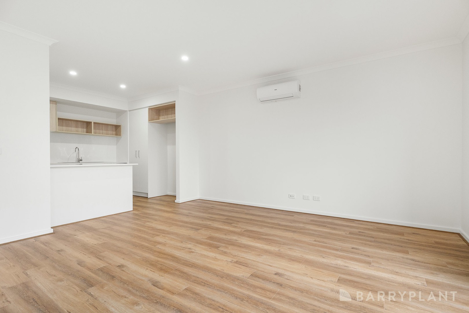 13 Croft Drive, Clyde North, VIC 3978, Clyde North - Thumbnail 5