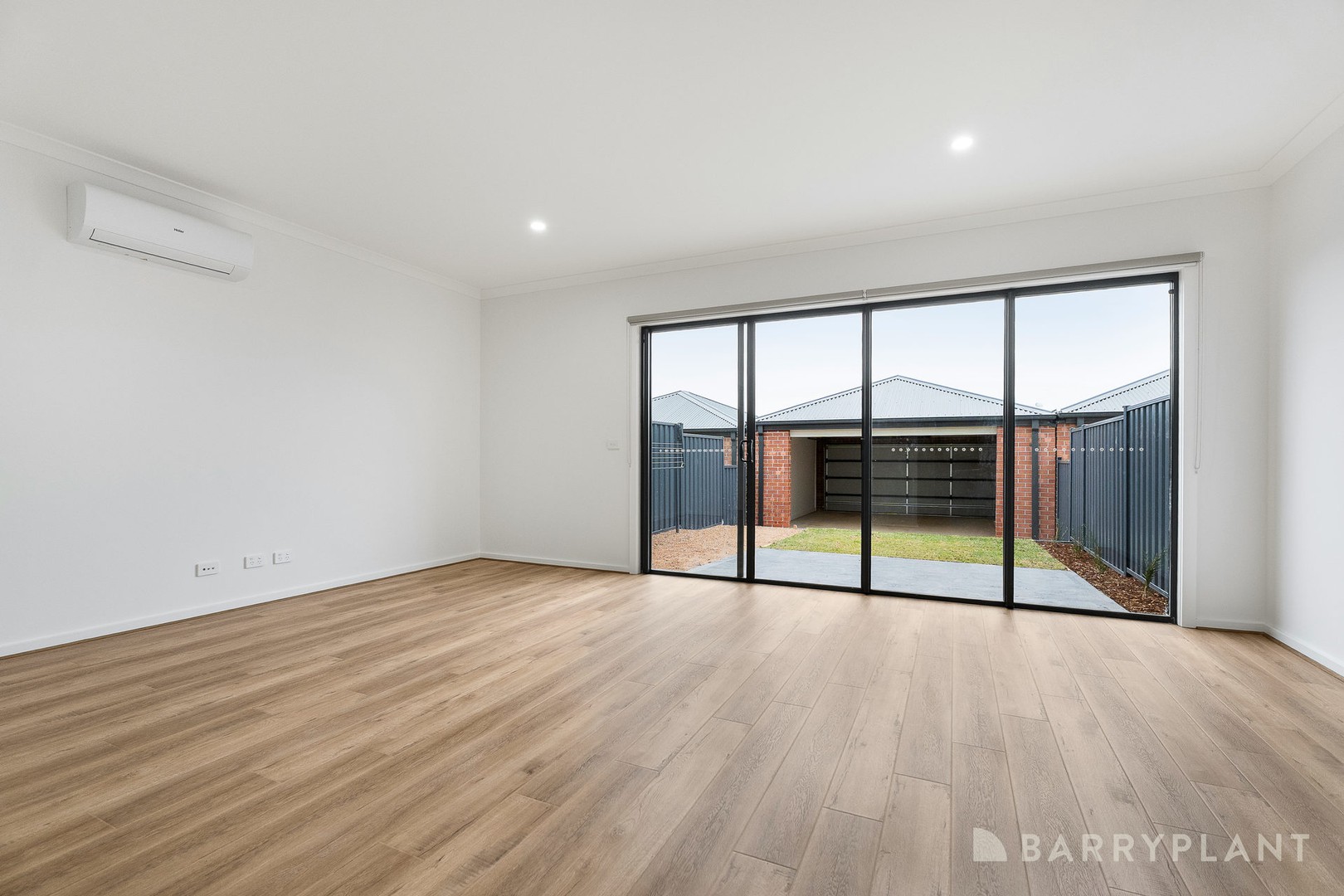 13 Croft Drive, Clyde North, VIC 3978, Clyde North - Thumbnail 5