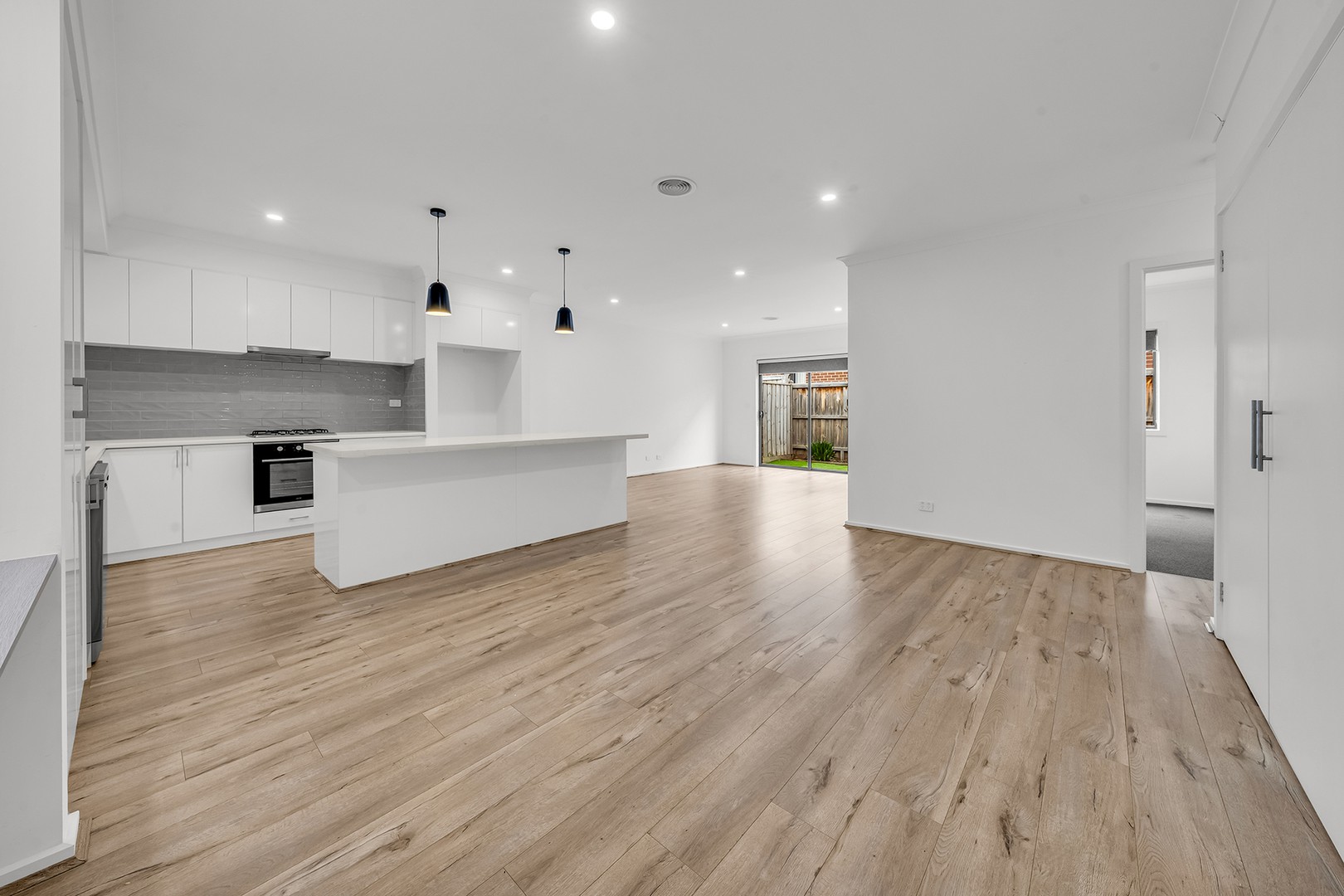 13 Croxden Avenue, Thornhill Park, VIC 3335, Thornhill Park - Thumbnail 7