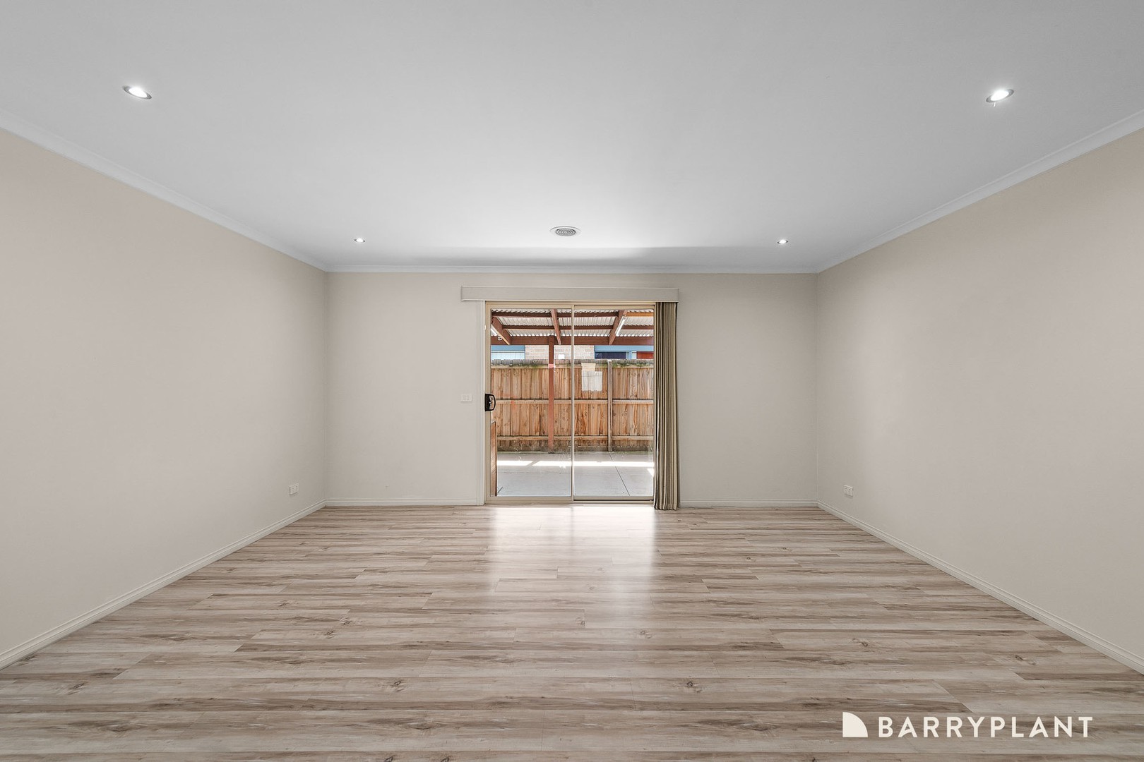 13 Currawong Crescent, Pakenham, VIC 3810, Pakenham - Thumbnail 2