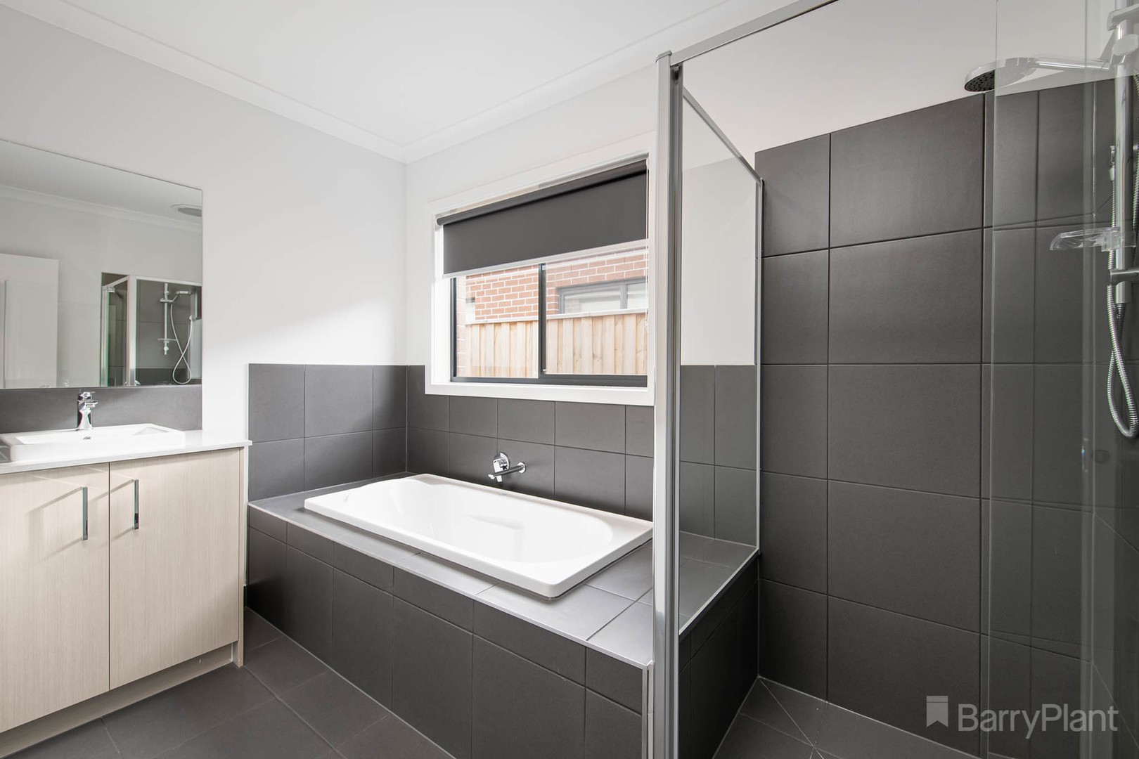 13 Dahl Drive, Officer, VIC 3809, Officer - Thumbnail 7