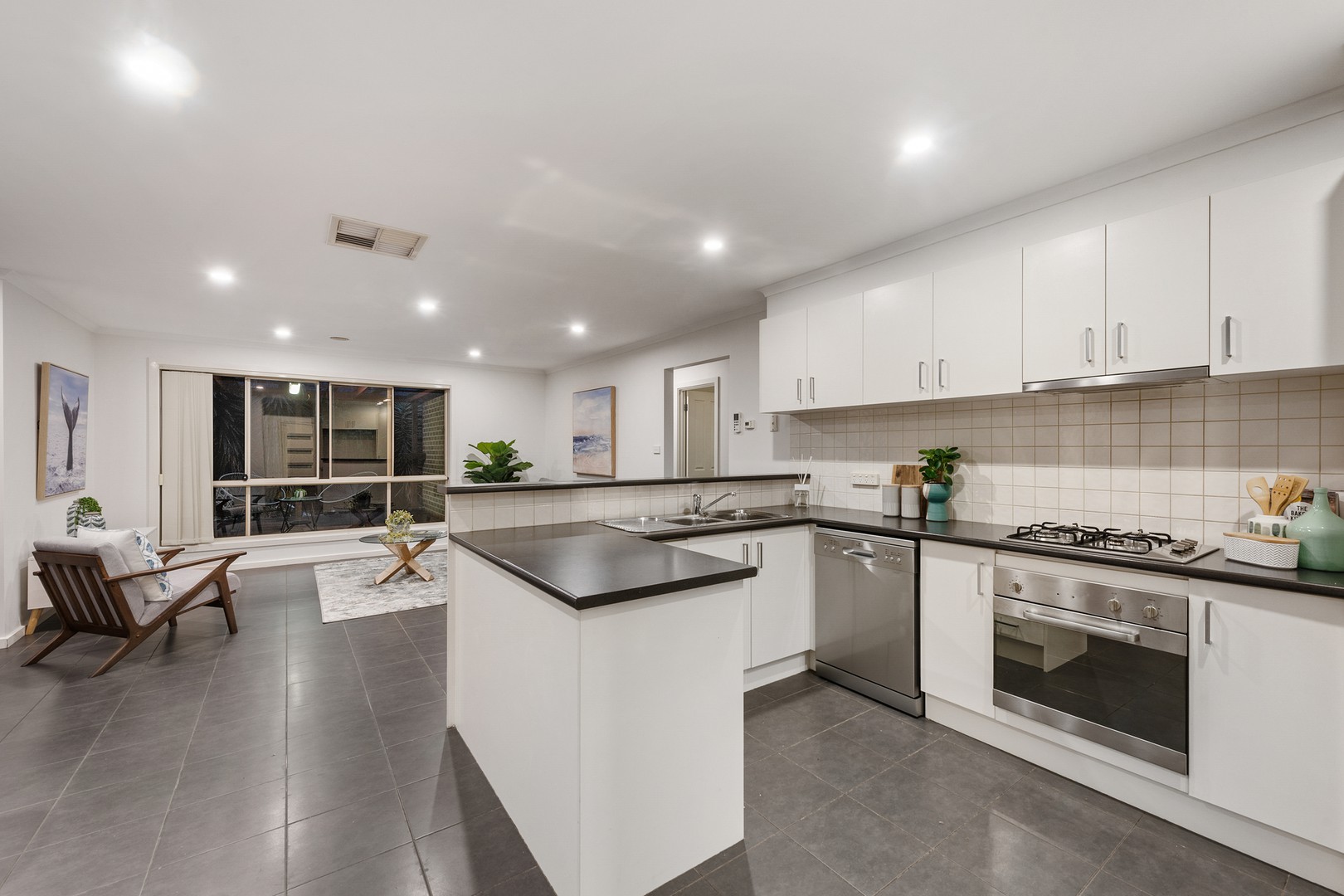 13 David Circuit, Hillside, VIC 3037, Hillside - Thumbnail 3
