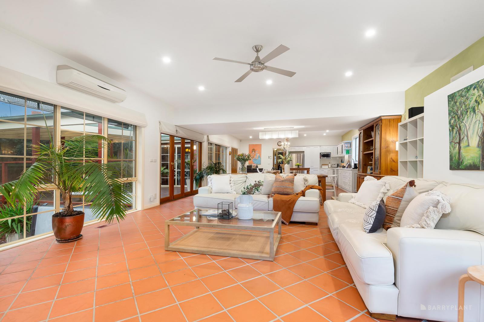 13 Delmuir Close, Eltham, VIC 3095, Eltham - Thumbnail 3