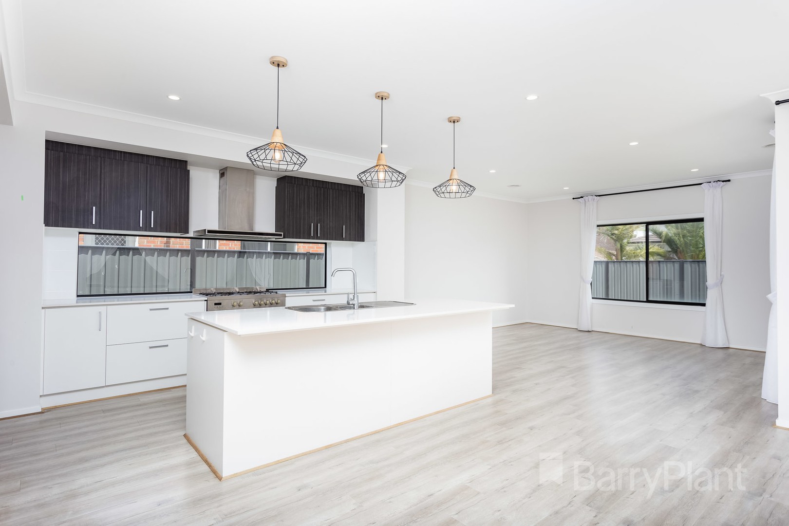 13 Derham Drive, Point Cook, VIC 3030, Point Cook - Thumbnail 3
