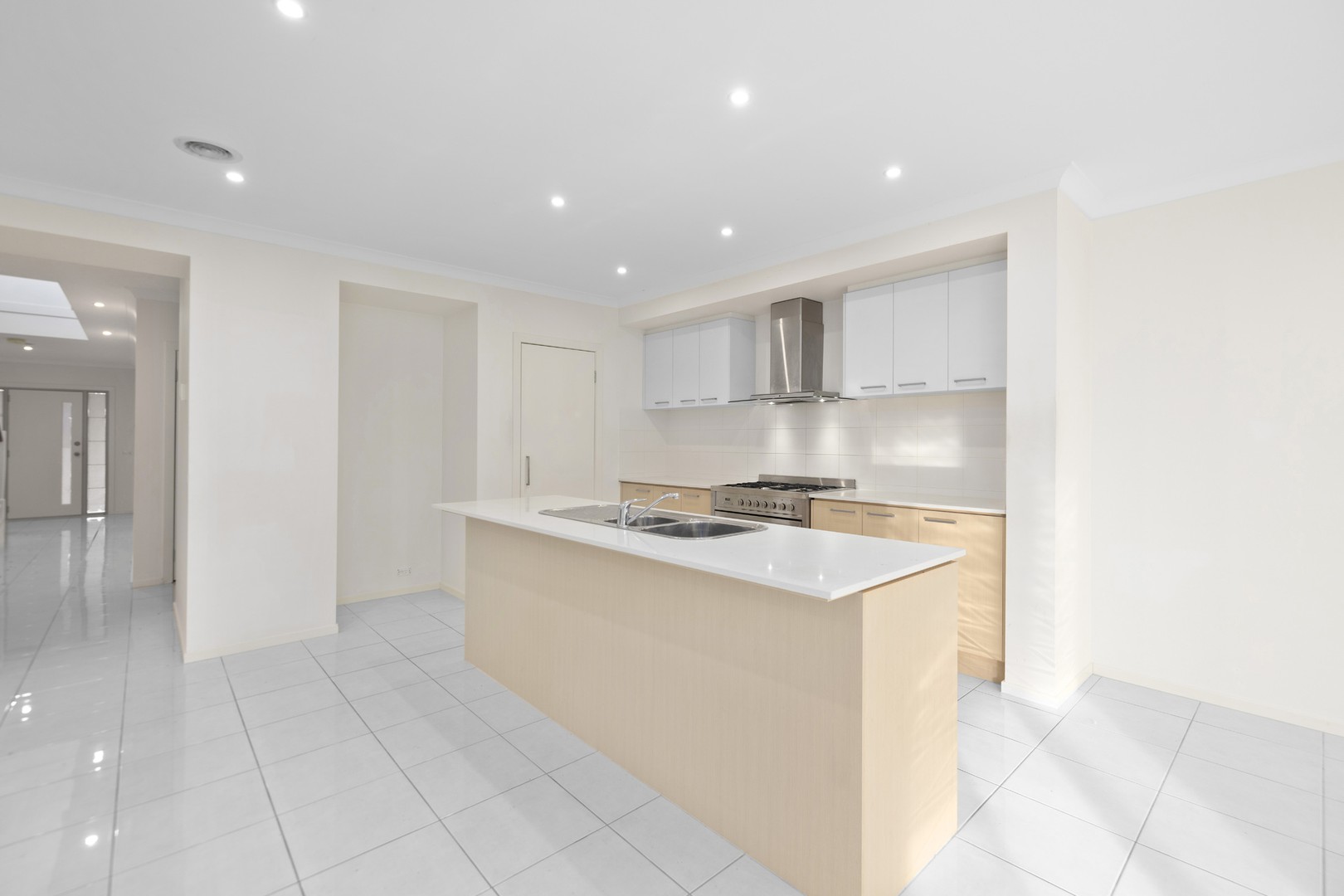 13 Dingo Street, Point Cook, VIC 3030, Point Cook - Thumbnail 4