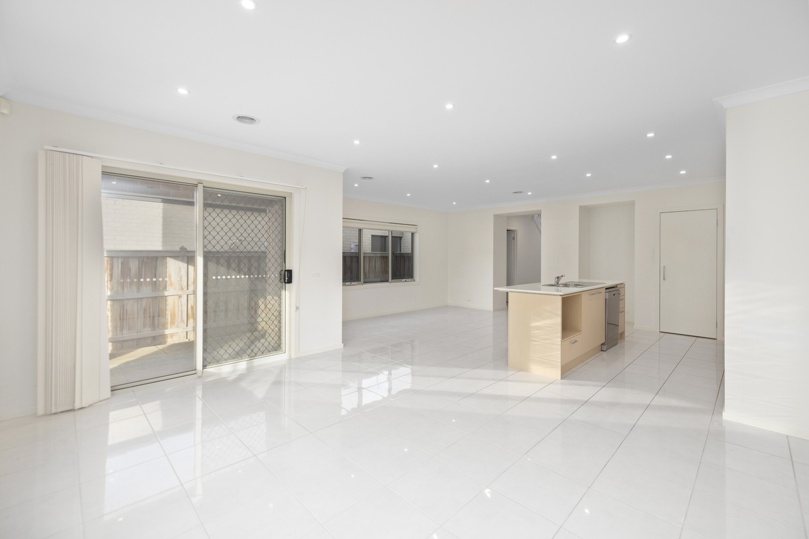 13 Dingo Street, Point Cook, VIC 3030, Point Cook - Thumbnail 5