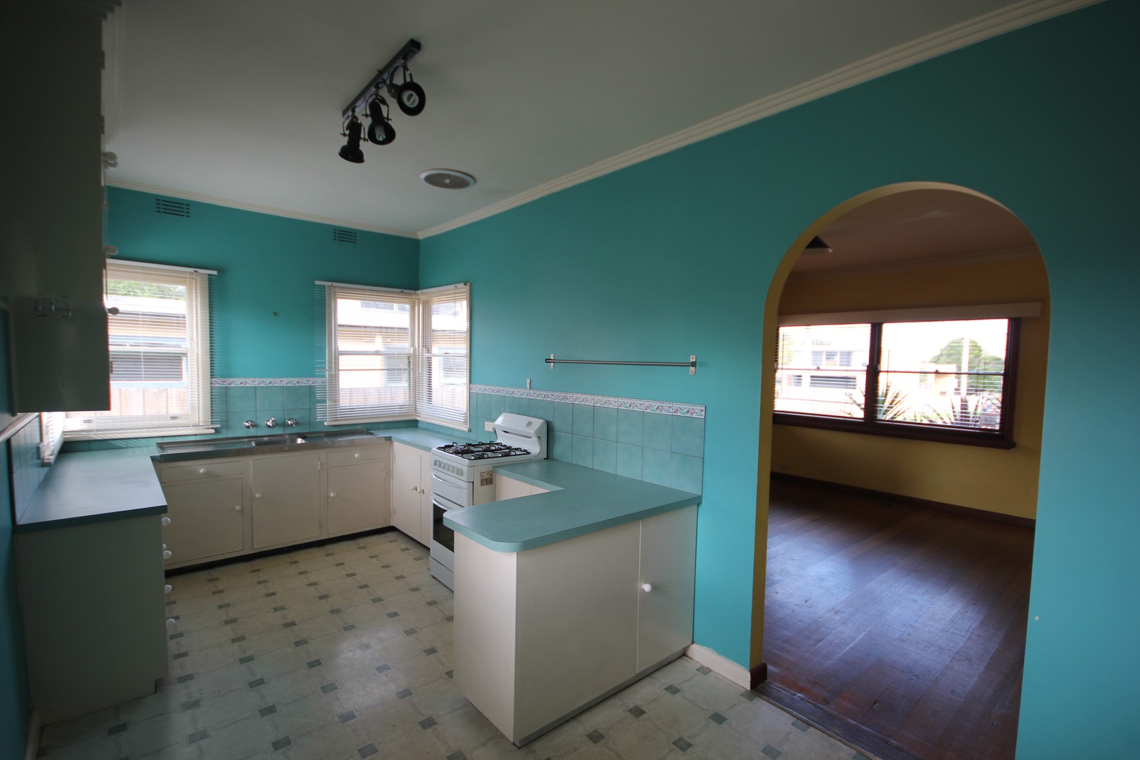 13 Dorothy Avenue, Belmont, VIC 3216, Belmont - Thumbnail 4