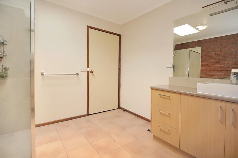 13 Ebden Street, Ballarat East, VIC 3350, Ballarat East - Thumbnail 2