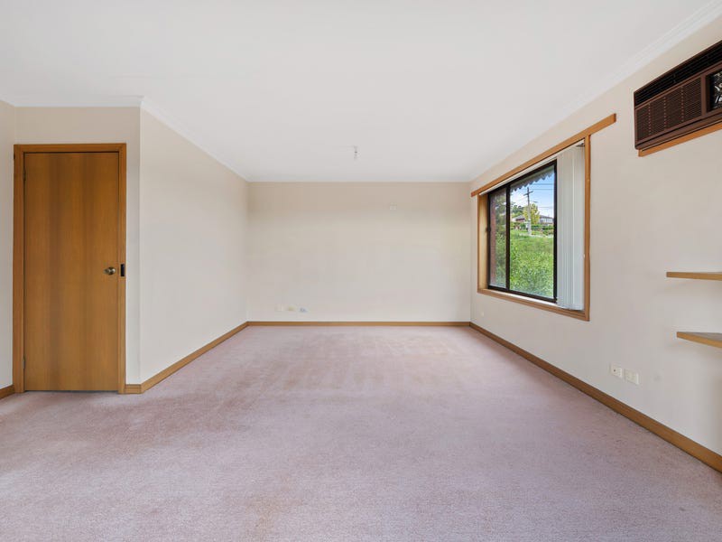 13 Edward Road, Chirnside Park, VIC 3116, Chirnside Park - Thumbnail 5