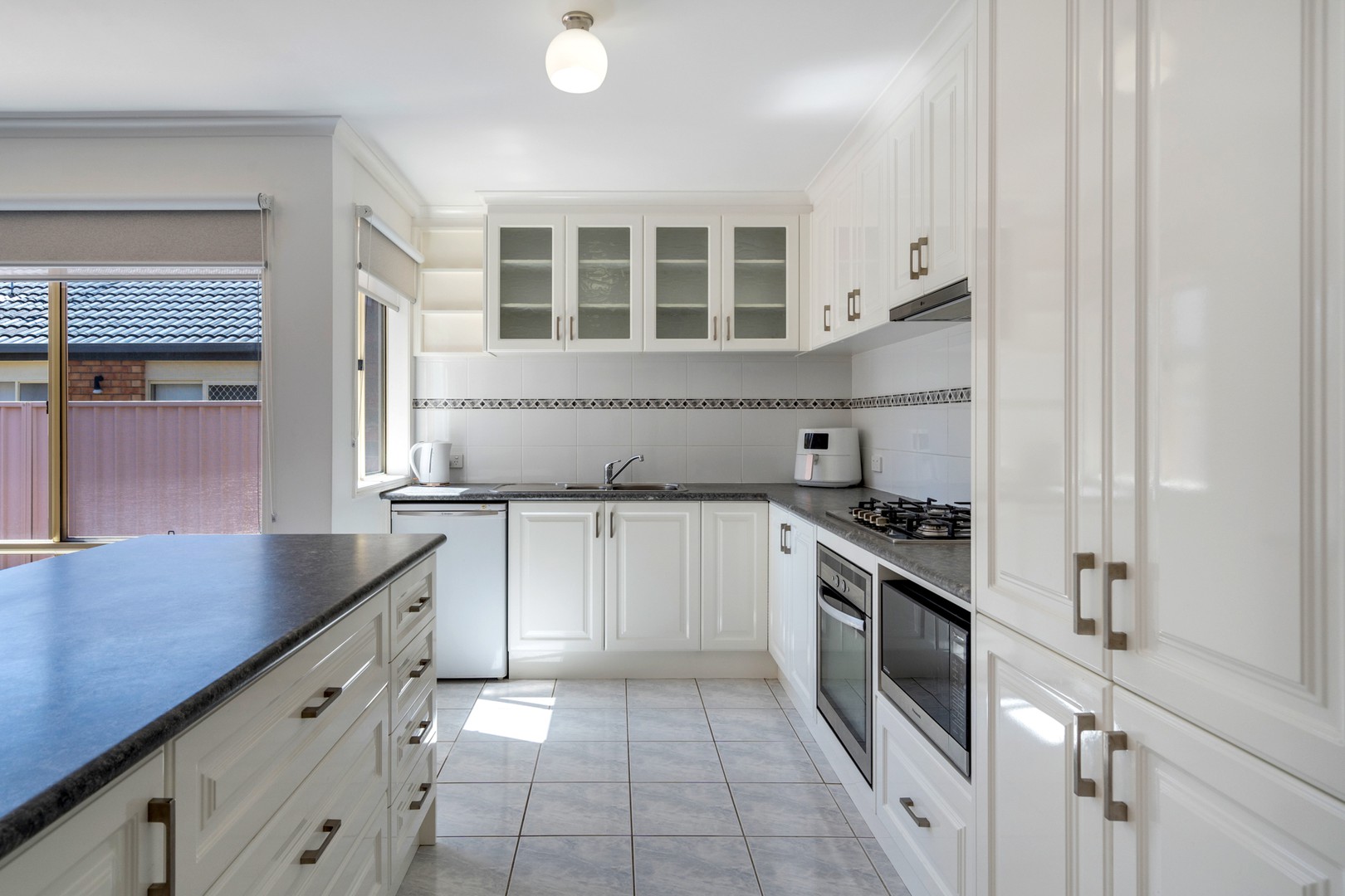 13 Elmwood Place, Craigieburn, VIC 3064, Craigieburn - Thumbnail 3