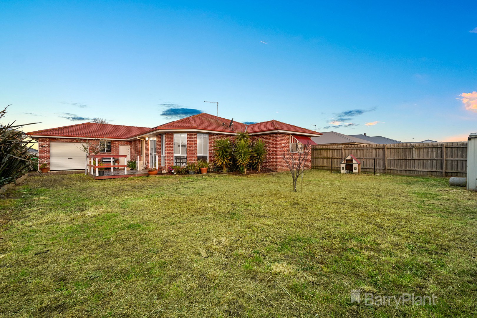 13 Emerald Crescent, Koo Wee Rup, VIC 3981, Koo Wee Rup - Thumbnail 2