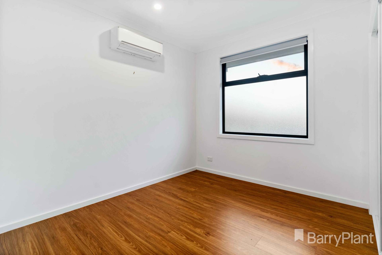 13 Errington Road, St Albans, VIC 3021, St Albans - Thumbnail 4