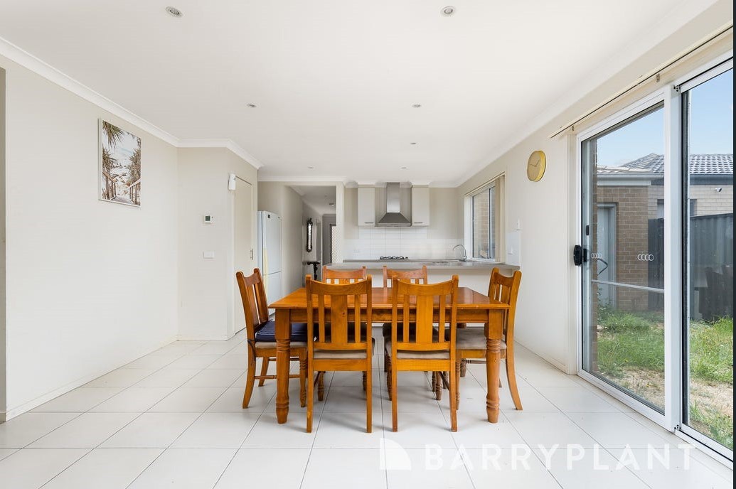 13 Fairbridge Road, Point Cook, VIC 3030, Point Cook - Thumbnail 5