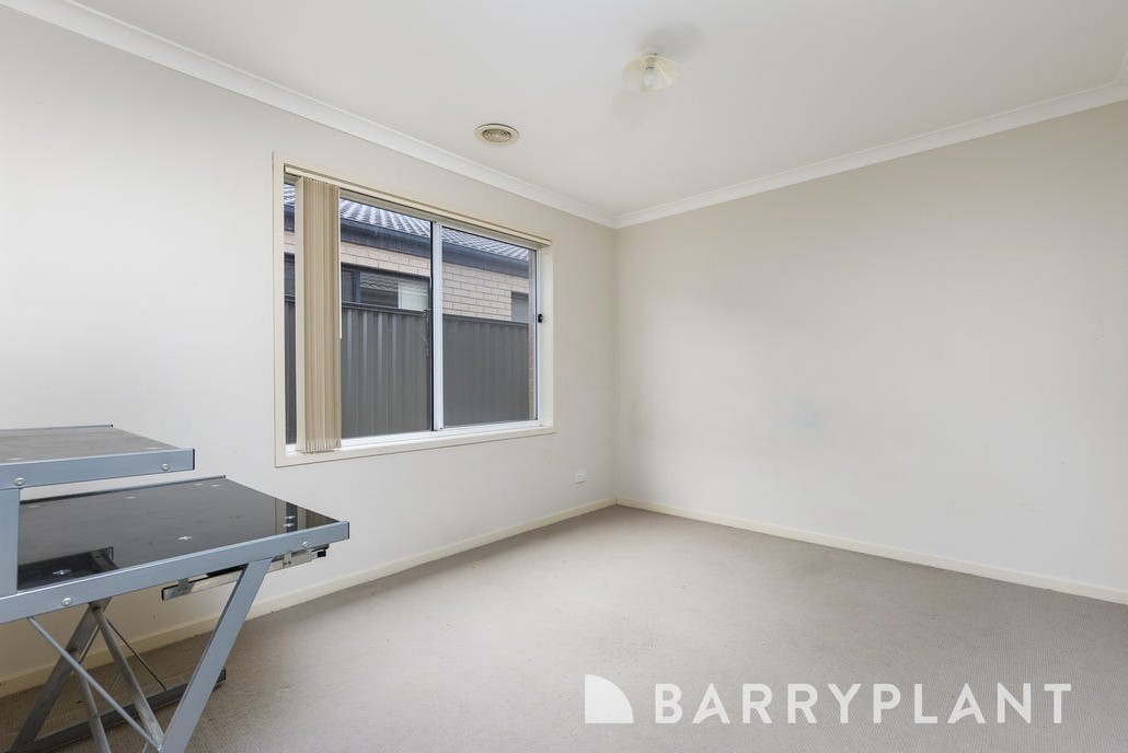 13 Fairbridge Road, Point Cook, VIC 3030, Point Cook - Thumbnail 8