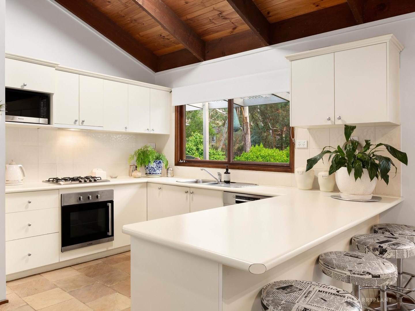 13 Fairdale Court, Eltham, VIC 3095, Eltham - Thumbnail 4
