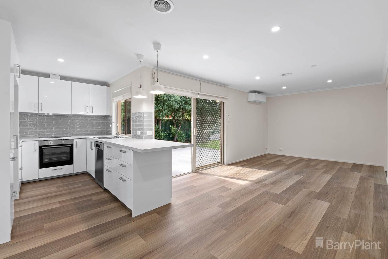 13 Feehan Crescent, Narre Warren South, VIC 3805, Narre Warren South - Thumbnail 4