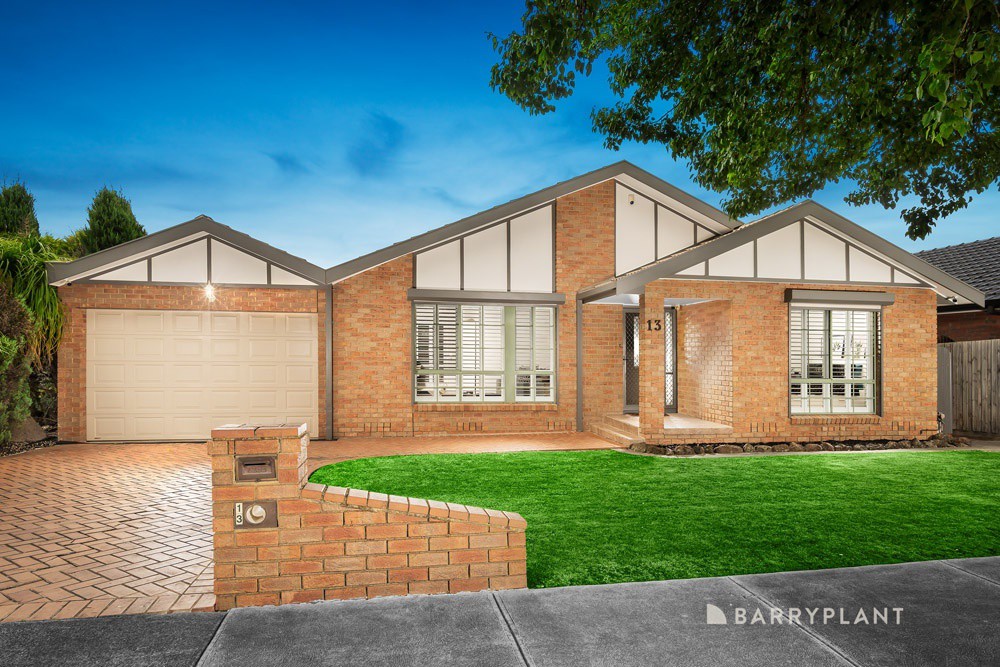 13 Fenech Close, Mill Park, VIC 3082