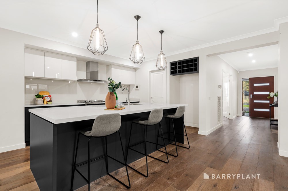 13 Ferngully Crescent, South Morang, VIC 3752, South Morang - Thumbnail 2