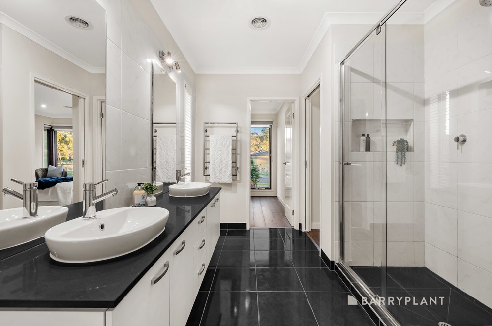 13 Ferngully Crescent, South Morang, VIC 3752, South Morang - Thumbnail 7