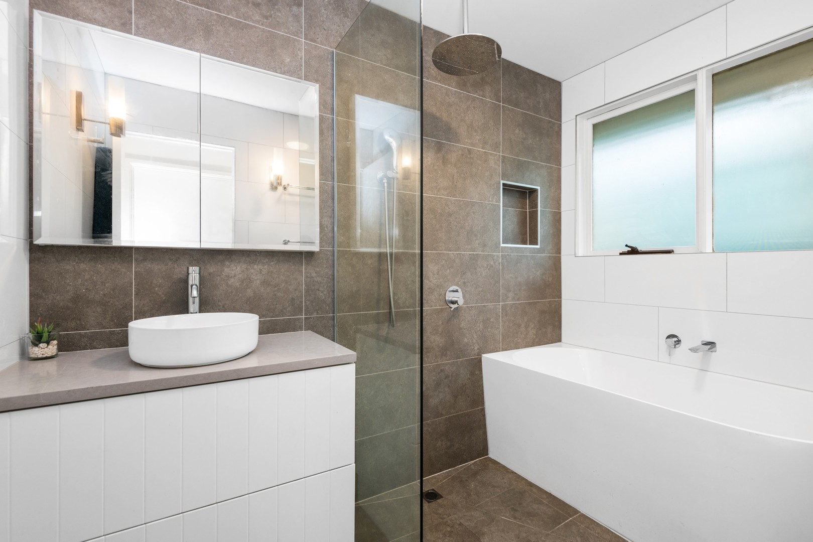 13 Fiona Avenue, Corio, VIC 3214, Corio - Thumbnail 6