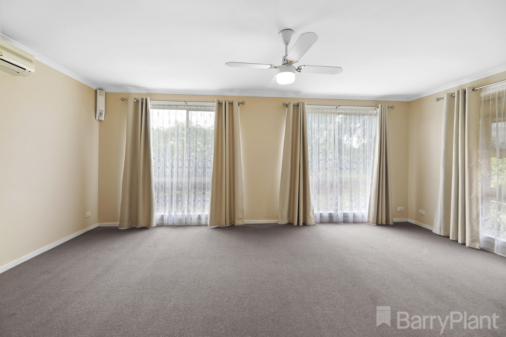 13 Forrest Street, Drouin, VIC 3818 - Thumbnail 2 - 05/09/2022