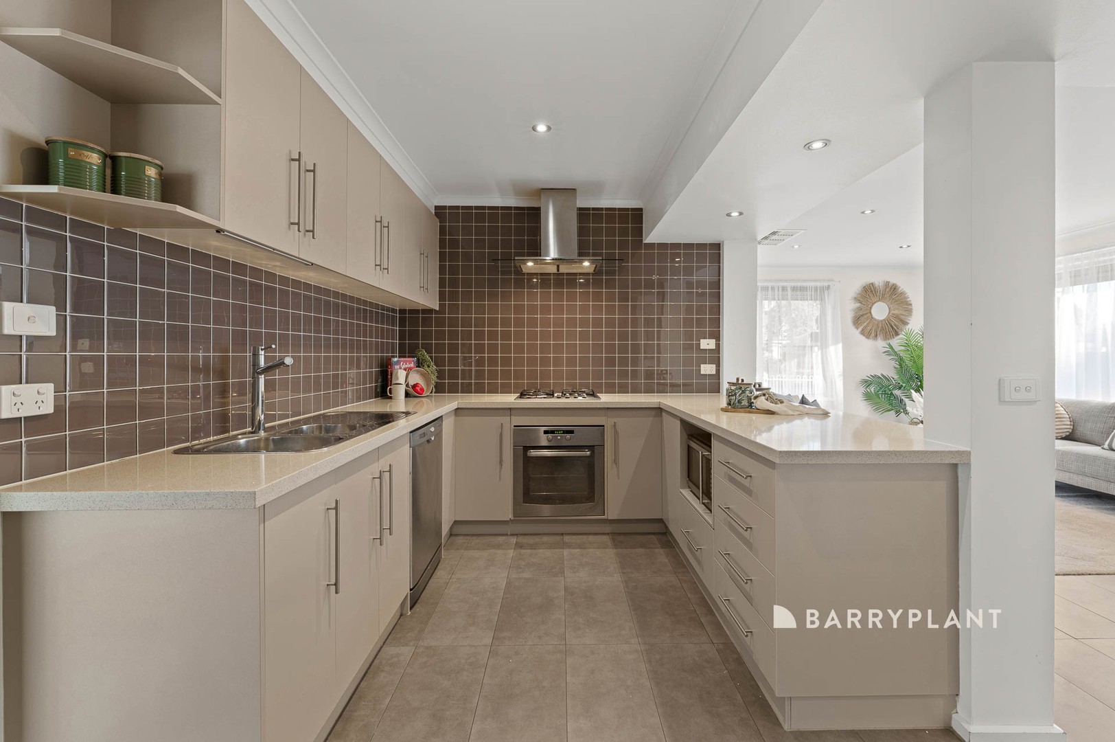13 Fountain Drive, Narre Warren, VIC 3805, Narre Warren - Thumbnail 4