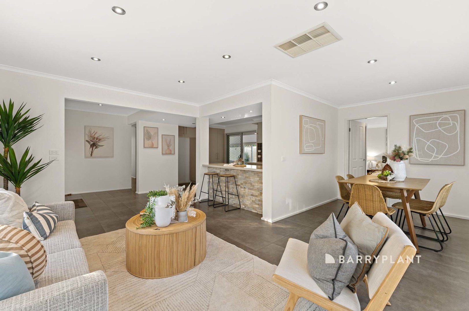 13 Fountain Drive, Narre Warren, VIC 3805, Narre Warren - Thumbnail 5