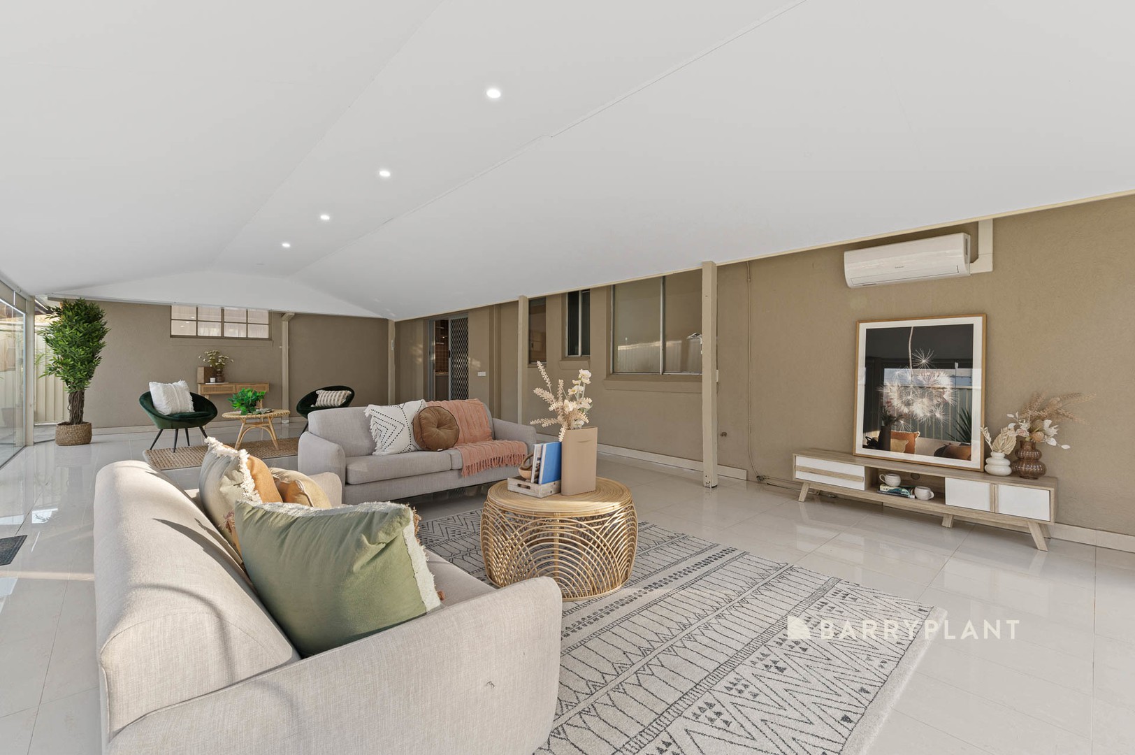 13 Fountain Drive, Narre Warren, VIC 3805, Narre Warren - Thumbnail 6