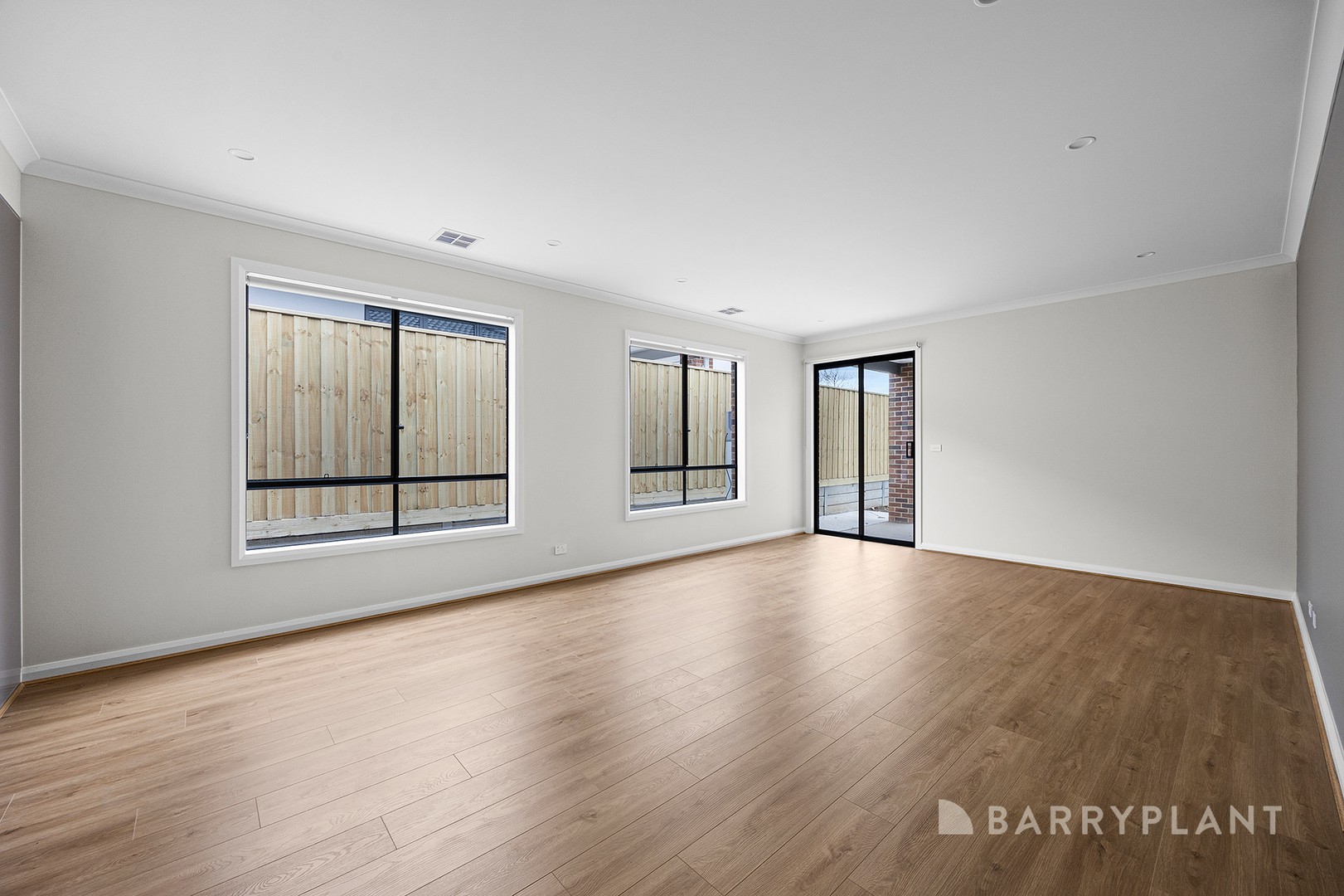 13 Fountain Road, Pakenham, VIC 3810 - Thumbnail 2 - 18/08/2025