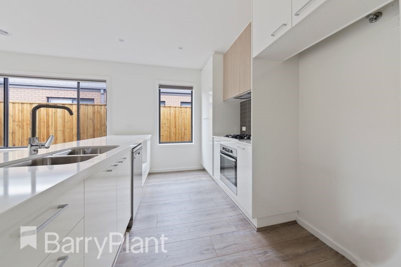 13 Galveston Avenue, Fraser Rise, VIC 3336, Fraser Rise - Thumbnail 4