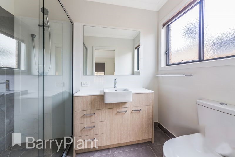 13 Galveston Avenue, Fraser Rise, VIC 3336, Fraser Rise - Thumbnail 6