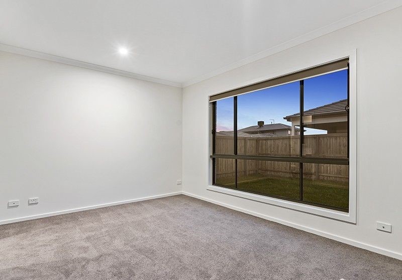 13 Galveston Avenue, Fraser Rise, VIC 3336, Fraser Rise - Thumbnail 7