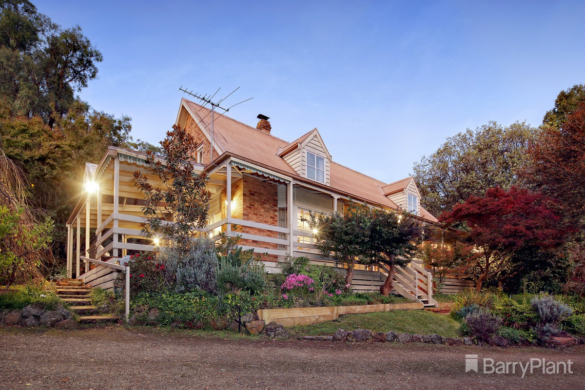 13 Glenvista Avenue, Emerald, VIC 3782, Emerald - Thumbnail 2