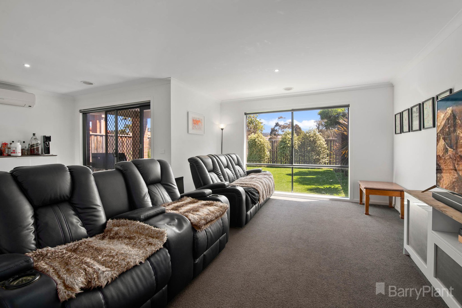 13 Glenvista Road, Pakenham, VIC 3810, Pakenham - Thumbnail 2