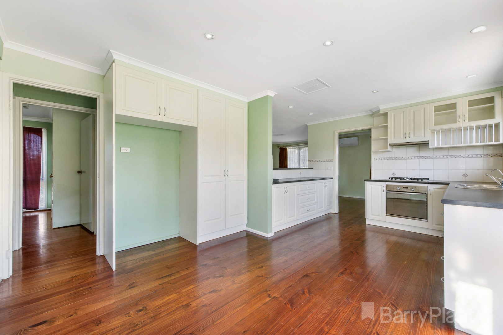 13 Gloucester Way, Melton West, VIC 3337, Melton West - Thumbnail 3