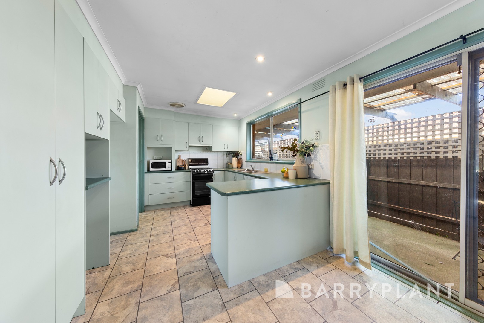 13 Grantham Parade, St Albans, VIC 3021, St Albans - Thumbnail 6