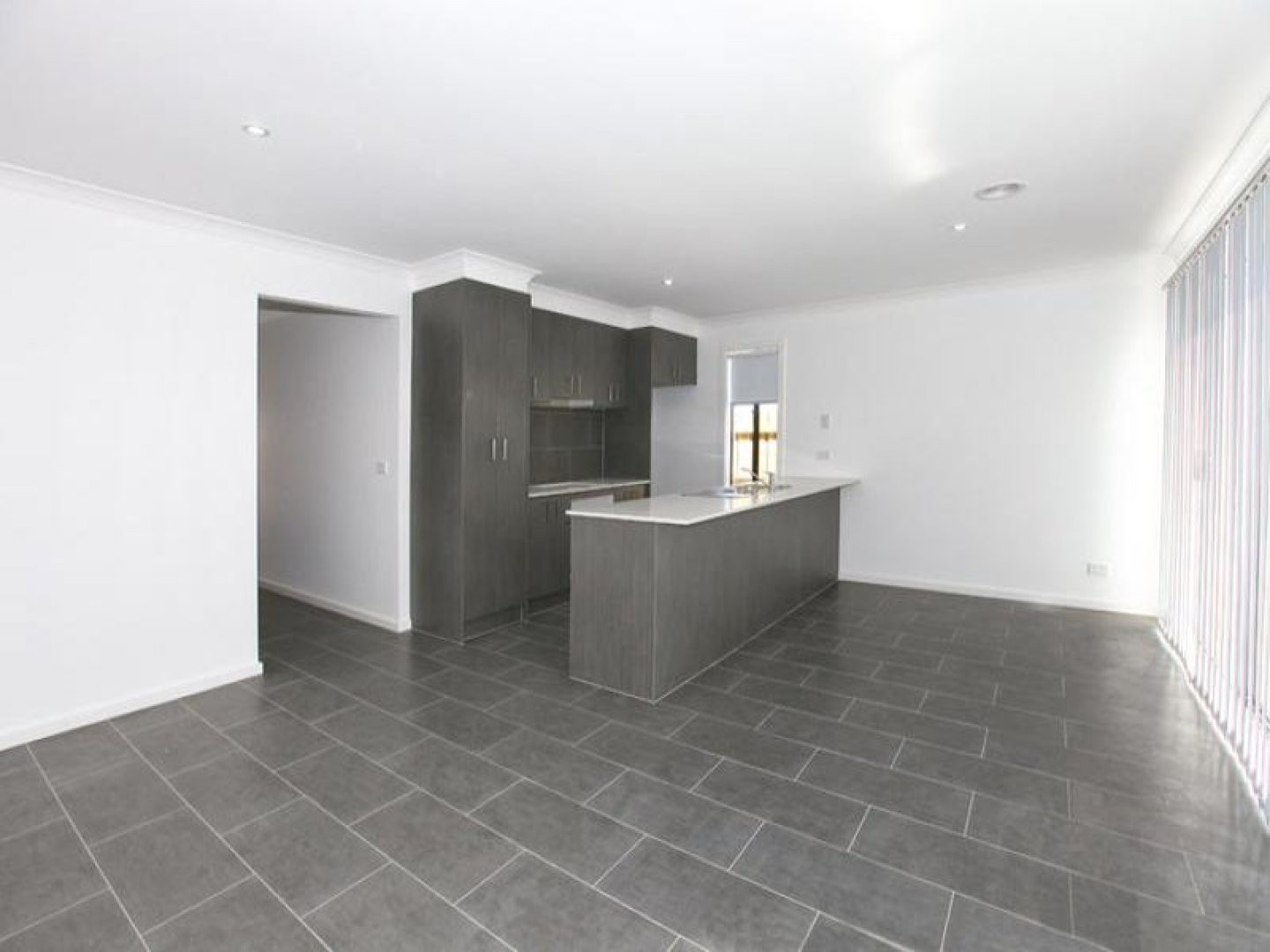 13 Gully Way, Craigieburn, VIC 3064, Craigieburn - Thumbnail 2