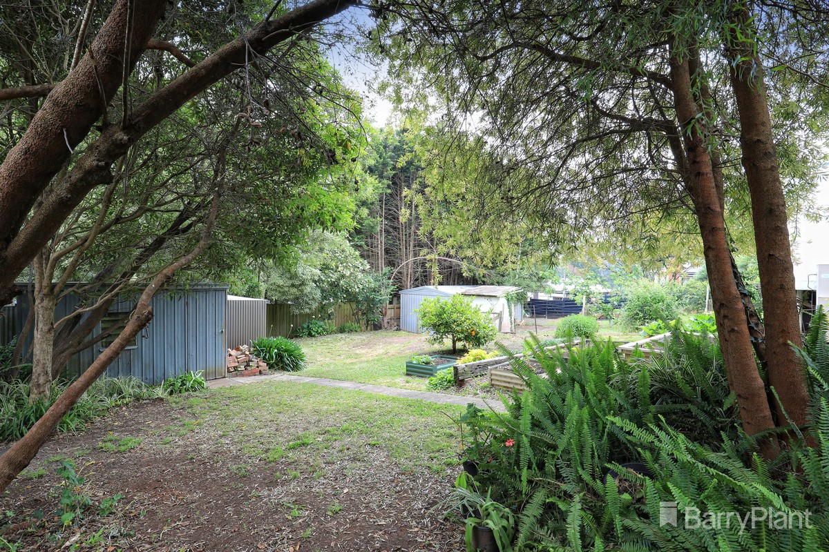 13 Haig Avenue, Monbulk, VIC 3793, Monbulk - Thumbnail 2