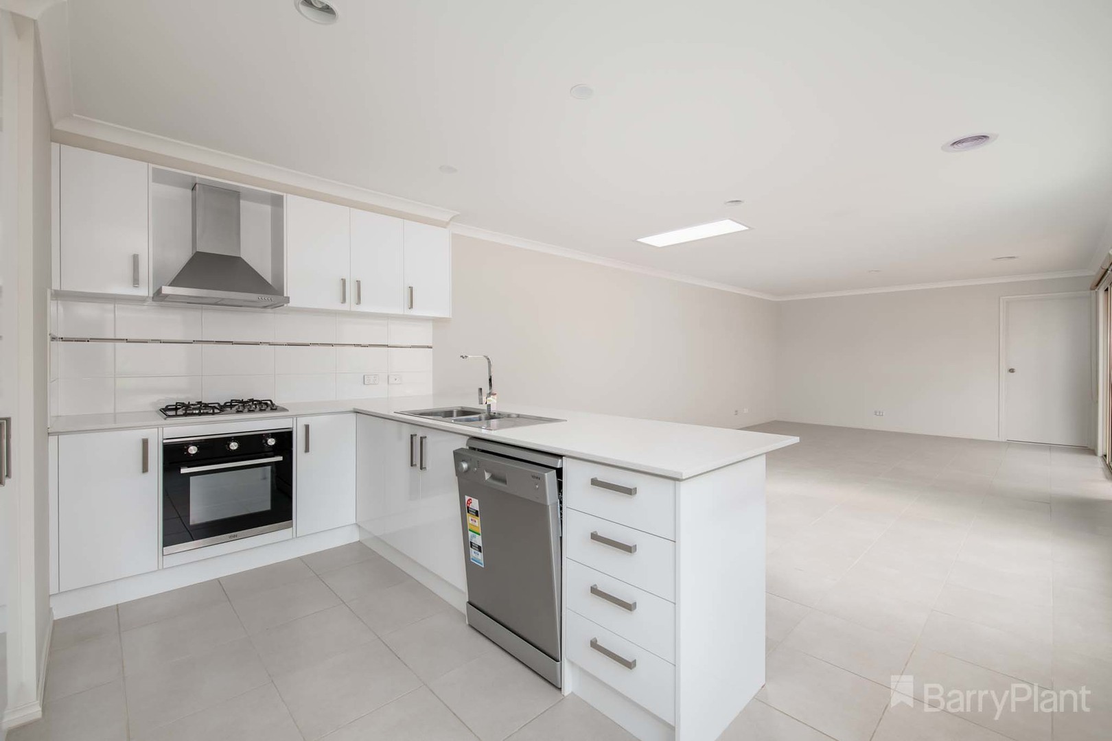 13 Harrison Way, Pakenham, VIC 3810, Pakenham - Thumbnail 3