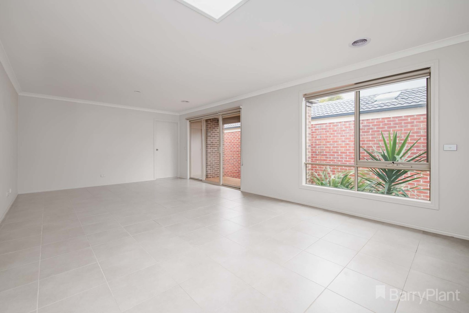 13 Harrison Way, Pakenham, VIC 3810, Pakenham - Thumbnail 4