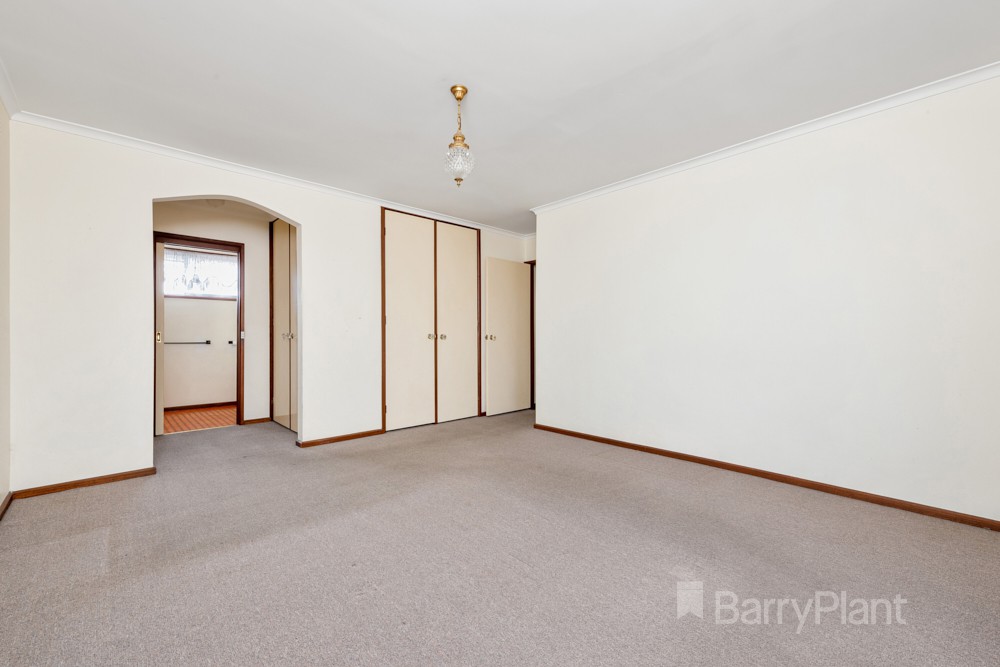 13 Henderson Road, Keysborough, VIC 3173, Keysborough - Thumbnail 4