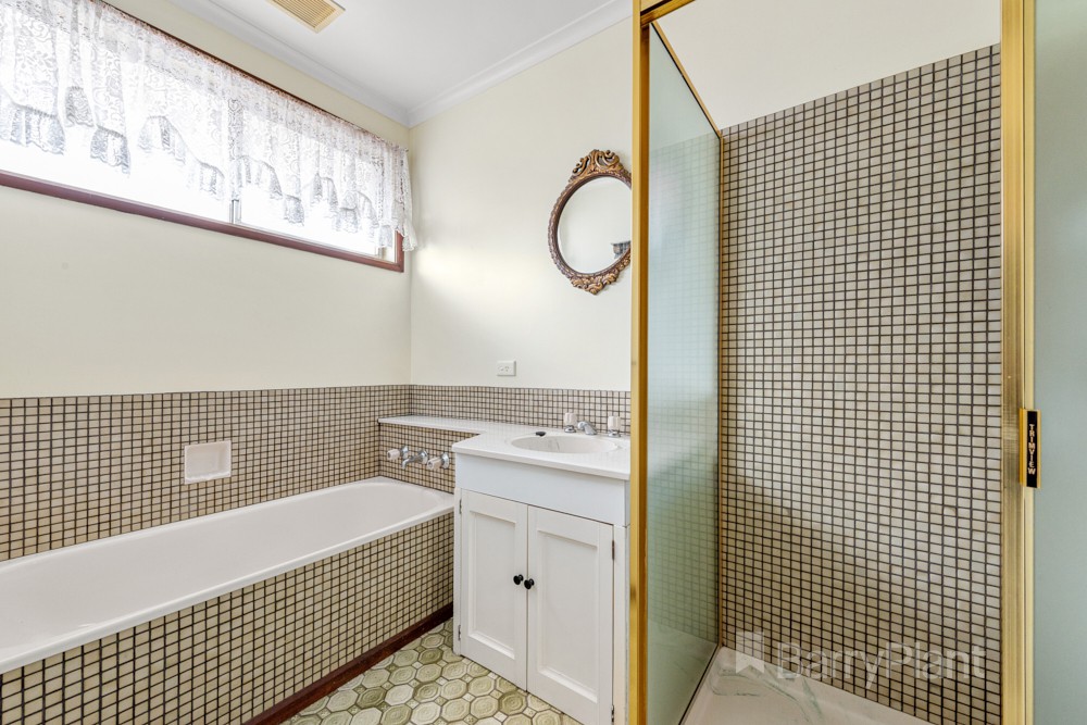13 Henderson Road, Keysborough, VIC 3173, Keysborough - Thumbnail 6
